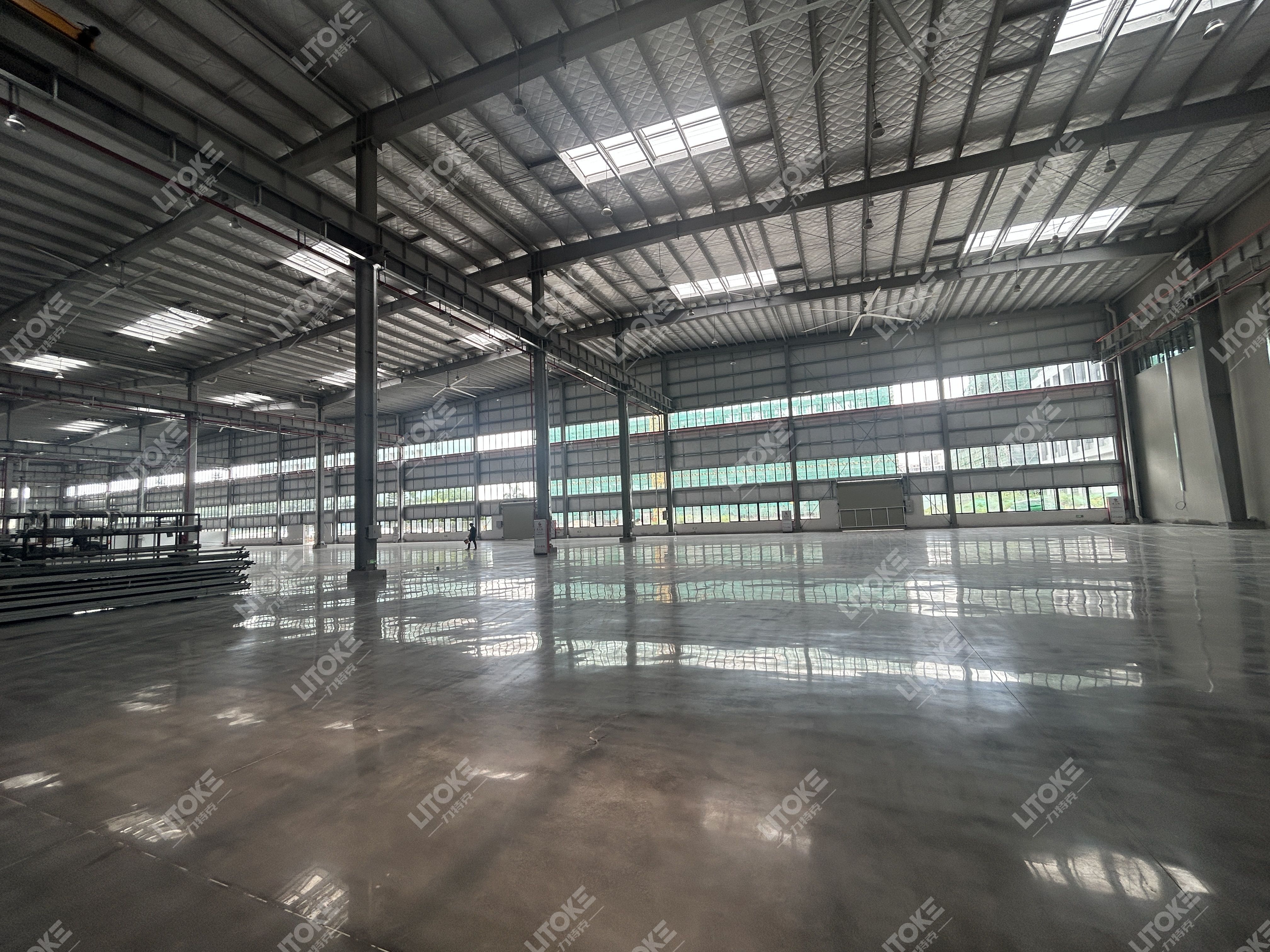 廠房車間地坪選擇指南：為什么都說固化地坪最實(shí)用？